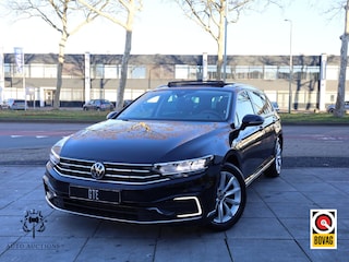 Volkswagen Passat Variant GTE 218PK | Panodak | 360° | Standkachel | Virtual | Keyless | Stoelverwarming V+A+Stuurwiel |