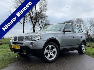 BMW X3 2.5si Executive AWD Automaat | Origineel NL | Youngtimer | Clima | Trekhaak | 17" Velgen | PDC | Cruise | Goed onderhouden!