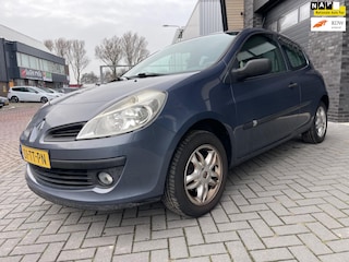 Renault Clio 1.2-16V Extreme/Airco/AUX/Bluetooth/Trekhaak/Elek-pakket/Goed-onderhouden/LMV