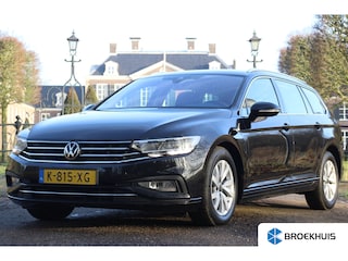 Volkswagen Passat Variant 2.0 TDI HIGHLINE | NL-AUTO! | 1E EIGENAAR! | ADAPTIVE CRUISE | DODE HOEK | CAMERA | STOELVERWARMING | PARK SENS V+A | DEALER OH! | LANE ASSIST | PRACHTIGE STAAT!