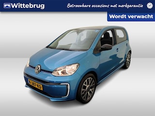 Volkswagen Up Style / Camera / LM 16 inch / Cruise control / Parkeersensoren A / Climate control