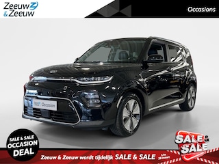 Kia Soul DynamicPlusLine 64 kWh | Warmtepomp | Navi | Apple Carplay/ Android Auto | Licht + Regensensor | Stoel + Stuurverwarming | Parkeersensoren Voor + Achter | 17"Lichtmetalen Velgen | Cruise Control Adaptief | Climate Control