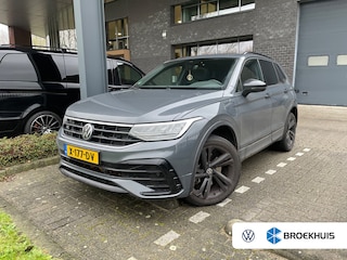 Volkswagen Tiguan 1.4 TSI 245PK DSG-6 eHybrid R-Line Business | PANORAMADAK | TREKHAAK | BLACK STYLE | NAVIGATIE | ALL SEASON | STUUR + STOELVERW. | CAMERA