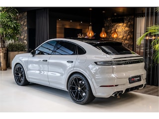 Porsche Cayenne 3.0 E-Hybrid | Techart | Approved tot 02-10-2026 | Sport Design | 18weg | Leder pakket | Bose | Trekhaak | PASM | Innodrive |