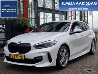 BMW 118i M-SPORT | Navigatie | Stoelen + Stuur verwarmbaar | Cruise Control | Electr. achterklep | Climate Control