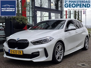 BMW 118i M-SPORT | Navigatie | Stoelen + Stuur verwarmbaar | Cruise Control | Electr. achterklep | Climate Control