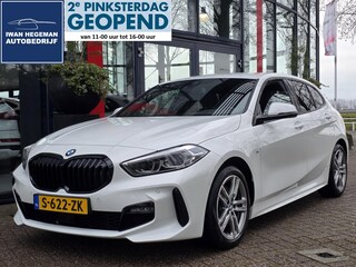 BMW 118i M-SPORT | Navigatie | Stoelen + Stuur verwarmbaar | Cruise Control | Electr. achterklep | Climate Control