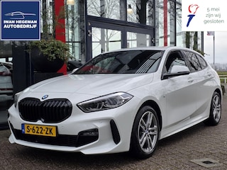 BMW 118i M-SPORT | Navigatie | Stoelen + Stuur verwarmbaar | Cruise Control | Electr. achterklep | Climate Control