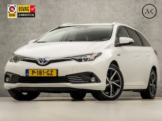 Toyota Auris Touring Sports 1.8 Hybrid Sport Automaat (GROOT NAVI, CLIMATE, GETINT GLAS, STOELVERWARMING, SPORTSTOELEN, CAMERA, KEYLESS, NIEUWSTAAT)