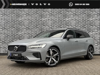 Volvo V60 2.0 T8 AWD Ultra Dark Performance Edition | Polestar Engineered Optimisation | 19" 5-triplespaaks Glossy Black Diamond Cut | Extra getint glas achter | Panoramisch schuif/kantel dak | 360 Camera | Head Up Display