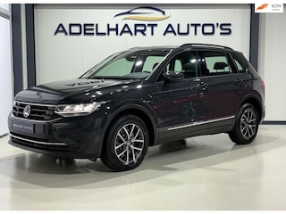Volkswagen Tiguan 1.4 TSI eHybrid Business+ 245 PK Automaat / Navigatie full Map / Cruise control / Climate Control / Parkeer