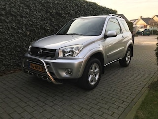 Toyota RAV4 2.0-16V VVT-i