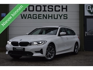 BMW 3-serie Touring 330e Business Edition Plus | Leder | Stoelverwarming |
