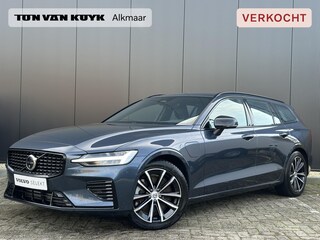Volvo V60 2.0 T6 Plug-in hybrid AWD Plus Dark Adaptieve cruise control / BLIS / 360 camera / elektr. verst. Contourstoelen / stuur-,stoel-, voorruit verw. / Harman Kardon audio / Trekhaak / Keyless drive / All season banden