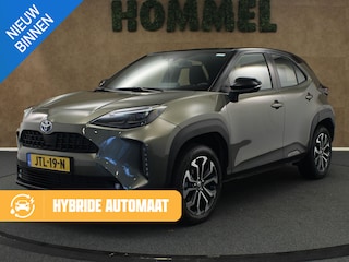 Toyota Yaris Cross 1.5 Hybrid Dynamic Plus - AFNEEMBARE TREKHAAK (TREKGEWICHT 750 KG GEREMD) - NAVIGATIE - ADAPTIEVE CRUISE CONTROL - CLIMATE CONTROL - APPLE CARPLAY/ANDROID AUTO - KEYLESS ENTRY/START - CAMERA - DODEHOEK DETECTIE - STOEL- EN STUURVERWARMING