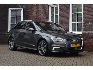 Audi A3 Sportback 45 TFSI e S edition Competition - trekhaak Wij zijn op afspraak geopend! Graag bellen voor uw komst.