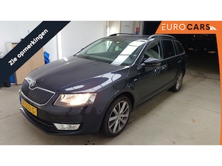 Skoda Octavia Combi 1.2 TSI Greentech JOY Businessline | Navigatie | Climate Control | Trekhaak | Bluetooth | Lichtmetalen Velgen | Dakrails