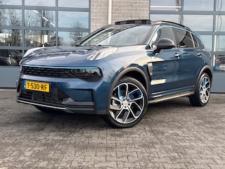 Lynk & Co 01 1.5 PLUG IN HYBRID |ZWARTE HEMEL|360CAMERA|