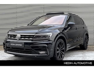 Volkswagen Tiguan 1.5 TSI Highline Business R 7-persoons / Nederlandse Auto / Apple Car Play en Navigatie / Electrisch schuifdak / Volledig digitaal dashboard / Electrische achterklep / Stoelverwarming voor / Stuurverwarming / Massage stoelen voor