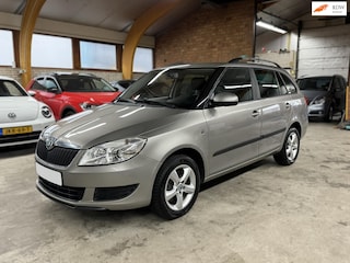 Skoda Fabia Combi 1.2 TSI Elegance Cruise Stoelverwarming Bluetooth