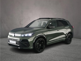 Volkswagen Tiguan R-Line Edition 1.5 TSI eHybrid 272pk DSG Automaat Trekhaak, Harman Kardon audio, Panoramadak, Elektrische achterklep, Adaptive cruise control, LED matrix koplampen