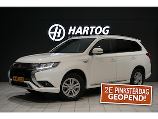 Mitsubishi Outlander 2.4 PHEV Pure + TREKHAAK / CARPLAY / CAMERA / STOELVERWARMING /