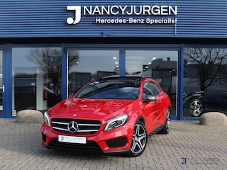 Mercedes-Benz GLA 180 AMG | Ambition | Pano | Navi | Crusie Control | Bi-Xenon | Night Pakket | Spiegel Pakket | Elektr. Achterklep | 18" LM AMG |
