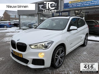 BMW X1 sDrive20i M-sport Automaat | Panoramadak | Leren bekleding | Stoelverwarming | Flippers | Cruise & climate control | Head-up display | Shadow line | Parkeersensoren voor en achter