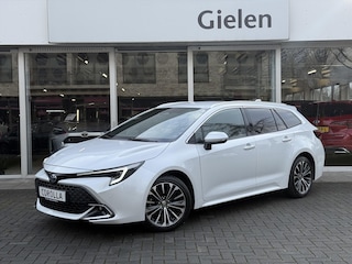 Toyota Corolla Touring Sports 2.0 Hybrid Style | Elektrische achterklep, Stoel + Stuurverwarming, Dodehoekherkenning, Parkeersensoren
