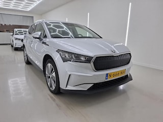 Skoda Enyaq Iv 80 BEV 204PK 77KWH SOH 93%/WARMTEPOMP/TREKHAAK/ACARPLAY/NAV/LEER