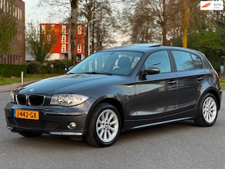 BMW 116i Executive|SCHUIFDAK|NAVI|STOELVERW|PSENSOR|