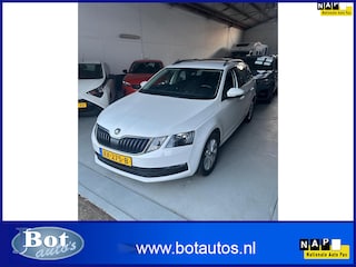 Skoda Octavia Combi 1.0 TSI Greentech Ambition Business / AUTOMAAT / 1E EIGENAAR / ACHTERUITRIJCAMERA / NL-AUTO / NAVIGATIE
