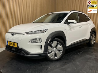 Hyundai Kona EV Premium 64 kWh|GROTE ACCU|100%SOH|FACELIFT|3-FASE|HUD|LEDER|ACC|KRELL|STUURVERW|STOELVERW+VENT.|CAMERA|CARPLAY|NL|