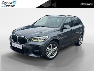 BMW X1 sDrive20i Executive Edition M Pakket | Dealer onderhouden | Panoramadak | Afn.Trekhaak | Stoelverwarming | Elektr. Achterklep | 12 maanden garantie! |