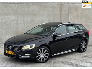 Volvo V60 2.4 D6 AWD PHEV 215pk 2013 Zwart LEDER|NAP|2E EIG.