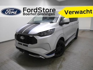 Ford Tourneo Custom Sport 340 2.5 PHEV 233 pk L1 8 persoons | Trekhaak | Winter Pack | Camera | 2x schuifdeur | B&O | Adapt. cruise | LED | 17" | 4 seiz. banden | 2300 kg trekgewicht