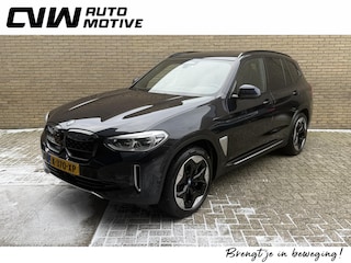 BMW iX3 High Executive 80 kWh | 96% SOH | Panoramadak | Leder | Stoelverwarming | Sportstoelen met memory | Shadowline | Harman&kardon | Navigatie | Head up | LED | DAB | Apple CarPlay | 360 camera | Elektrische achterklep | Virtual cockpit
