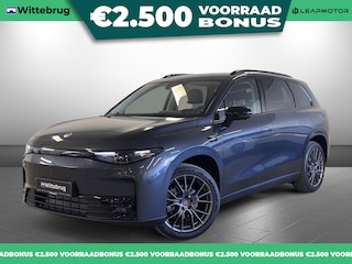 Leapmotor C10 REEV Design 28.4 kWh Range Extender 950 km RANGE Automaat met Lederen bekleding, Elektrische stoelen en Camera Standaard leveren wij onze auto’s af inclusief de onvermijdbare kosten en inclusief 6 of 12 maanden BOVAG garantie. Uiteraard kennen wij de historie van de auto’s die wij verkopen en hebben o