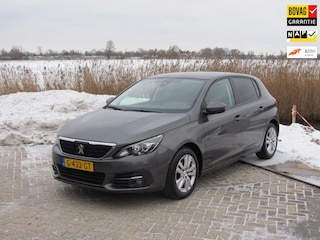 Peugeot 308 1.2 PureTech Blue Lease Executive/ Panorama/Navi/Trekh.