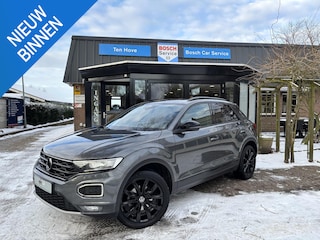 Volkswagen T-Roc 1.5 TSI DSG Sport Black Style Trekhaak App-connect