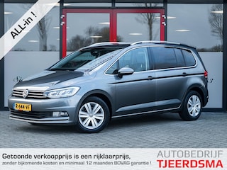 Volkswagen Touran 1.8 TSI Highline | Trekhaak | LED Koplampen | Stoelverwarming | Climate Control | Adaptieve Cruise Control | Camera | Stoelverwarming | Navigatie | Verwarmd Voorruit | Parkeersensoren |