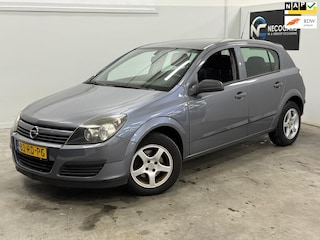 Opel Astra 1.6 Essentia / AUTOMAAT / NIEUWE APK