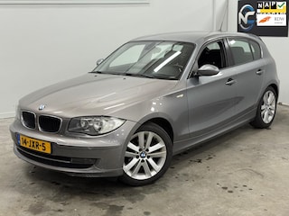 BMW 116i Business Line / MULTIEMEDIA-CARPLAY / NETTE AUTO / NIEUWE KETTING