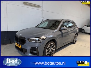 BMW X1 SDrive20i Business Edition / M-Sport / 178 PK / AUTOMAAT / NAVIGATIE / 1E EIGENAAR / NL-AUTO / SPORTSTOELEN / NETTE STAAT