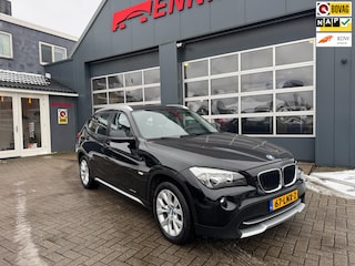 BMW X1 SDrive18i Executive / Pano / Trekhaak / NL Auto met NAP .