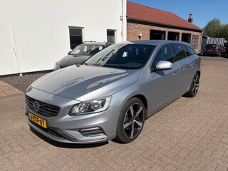 Volvo V60 T3 R-Design