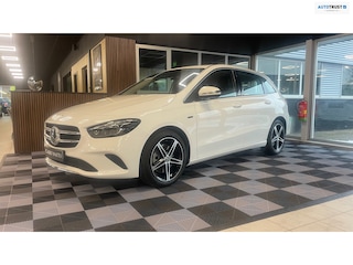 Mercedes-Benz B-klasse 250 e Business Line, Navigatie, Climate control, Camera, Cruise control, Lichtmetaal.