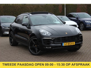 Porsche Macan 2.0 / NL Auto / Dealer onderhouden / Panoramadak / Camera / Luchtvering / Sportdesign+Chrono / 21'' / Adaptieve stoelen / CarPlay / Bose / DAB / Stoelverwarming / ACC