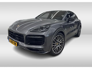 Porsche Cayenne 3.0 E-Hybrid / Panoramadak / 360Camera / Head-up / Achterasbesturing / Luchtvering / 22'' / Matrix LED / Softclose / Keyless / Bose / Sportdesign+Chrono / Dodehoek / Luxe Leder / ACC