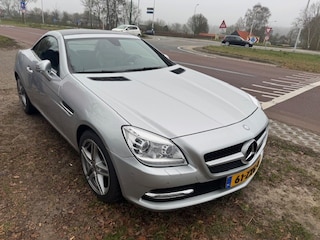 Mercedes-Benz SLK 200 Automaat / 107.436 km / AIRSCARF / Zwart Leder / Panorama dak / Stoelverwarming / Compleet dealer onderhouden.